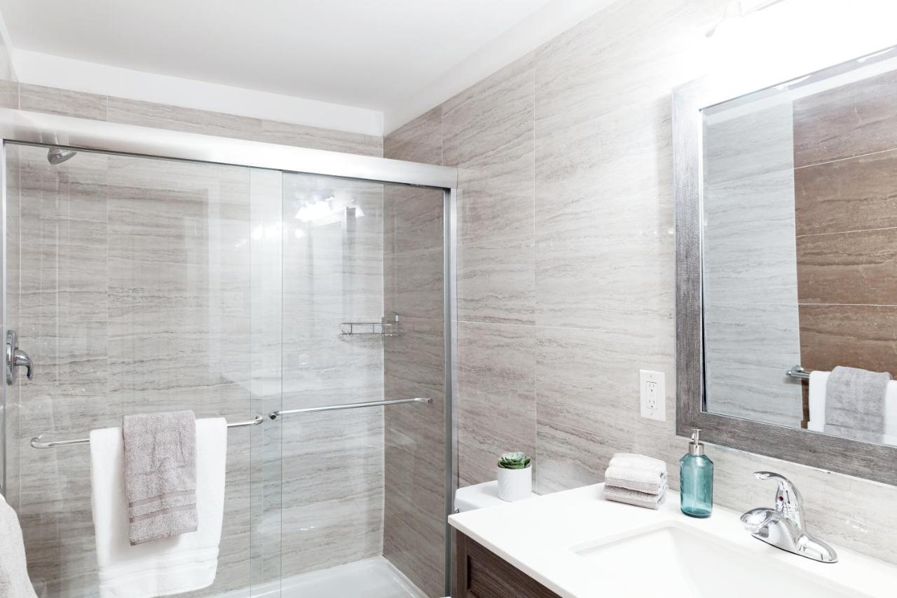 Modern, Luxurious Apartment Near Downtown Ottawa Exterior photo